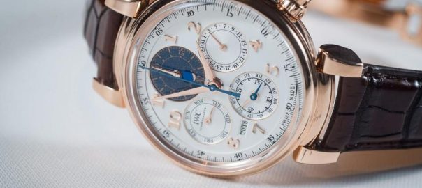 The 18k rose gold fake watch has a moon phase.